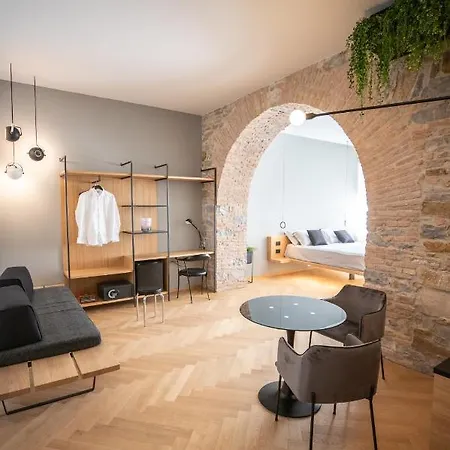 S1 Luxury And * Trieste