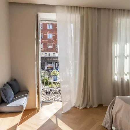 S1 Luxury And * Trieste