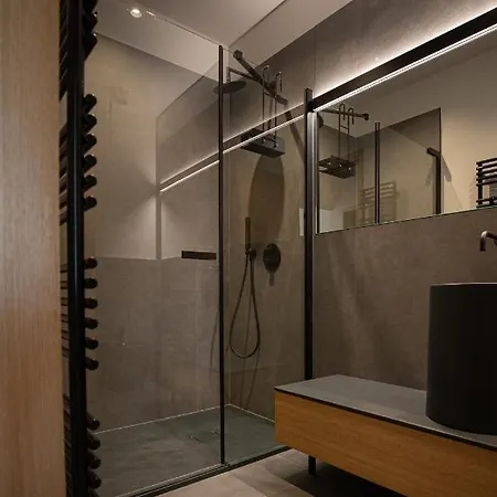 S1 Luxury And * Trieste