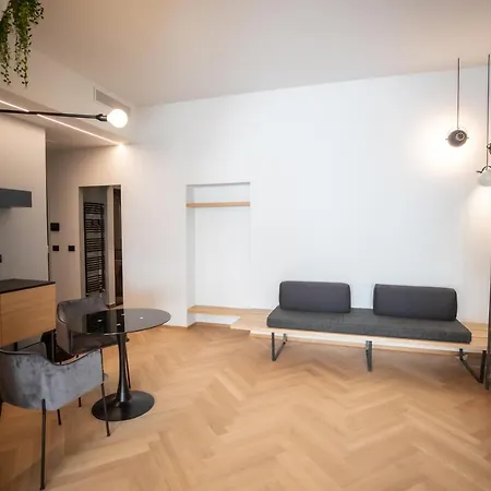 S1 Luxury And Apartment *
