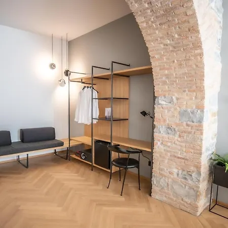 S1 Luxury And Triest