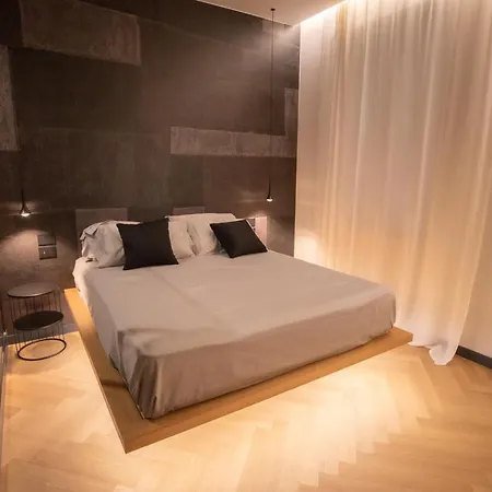 S1 Luxury And شقة ترييستي